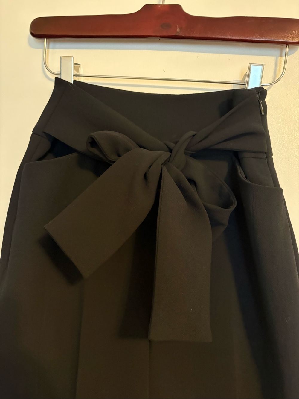 Aritzia High-Waist Women's Black Pants